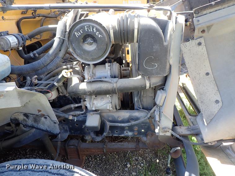 image for item DF1173 1992 Ford B700 school bus