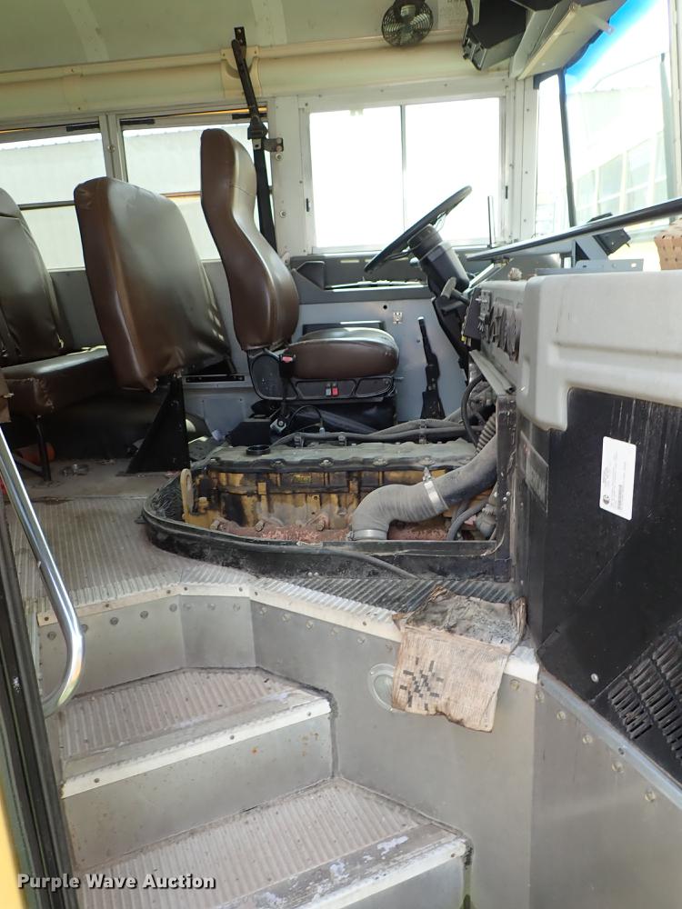 image for item DF1178 2007 Blue Bird All American FE school bus