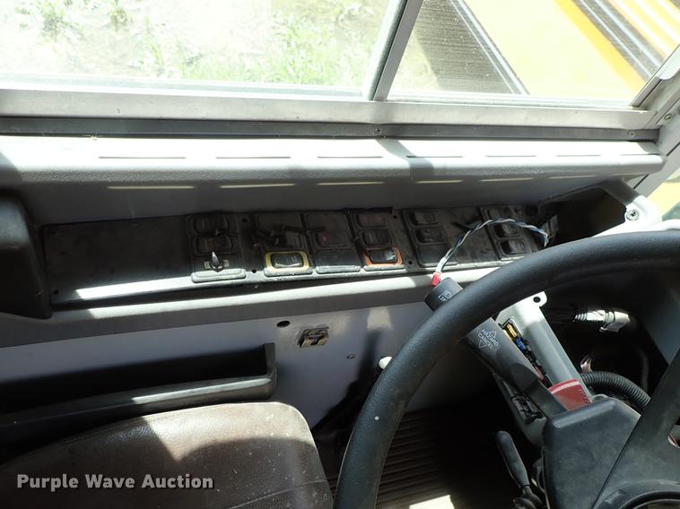 image for item DF1178 2007 Blue Bird All American FE school bus