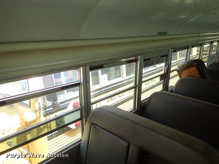 image for item DF1178 2007 Blue Bird All American FE school bus