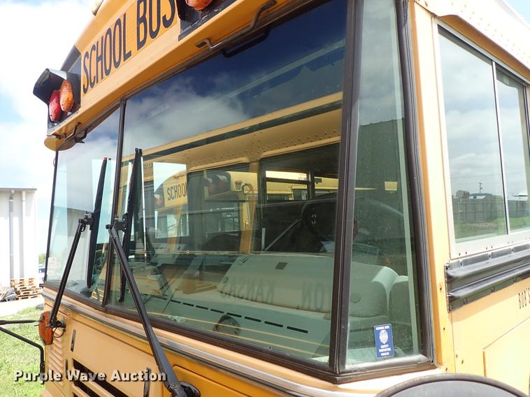 image for item DF1178 2007 Blue Bird All American FE school bus