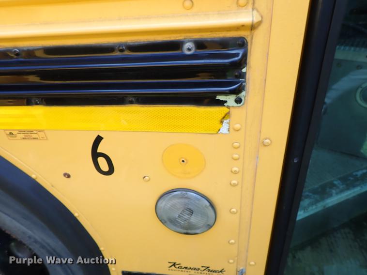 image for item DF1178 2007 Blue Bird All American FE school bus