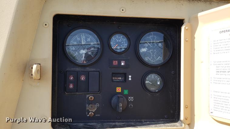 image for item DF3463 Ingersoll Rand P260 air compressor