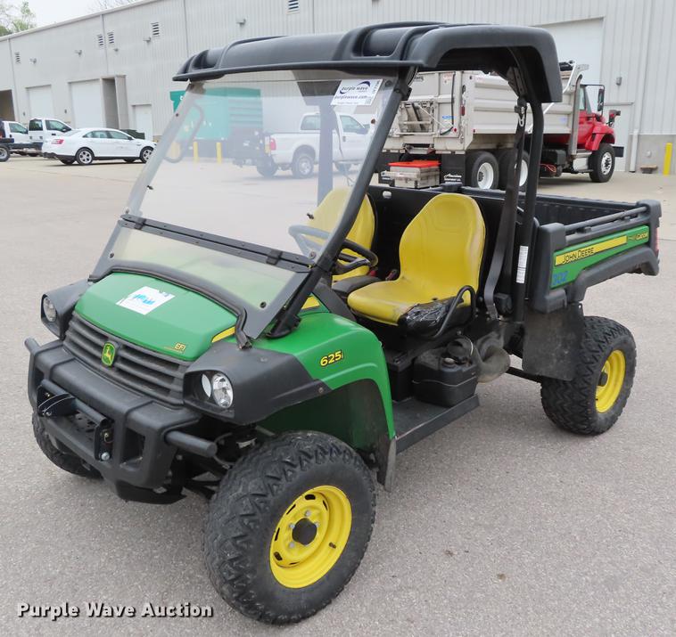 image for item DF7706 2012 John Deere 625i Gator utility vehicle
