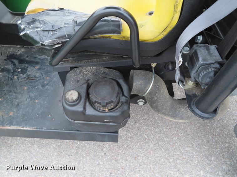 image for item DF7706 2012 John Deere 625i Gator utility vehicle