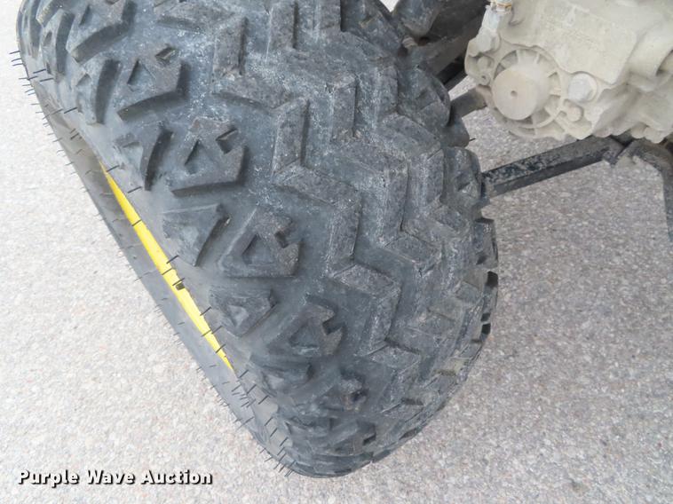 image for item DF7706 2012 John Deere 625i Gator utility vehicle