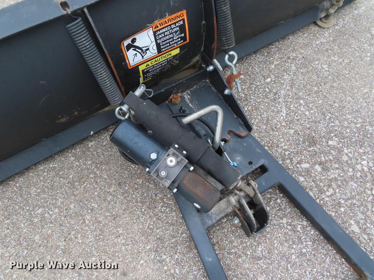 image for item DF7706 2012 John Deere 625i Gator utility vehicle