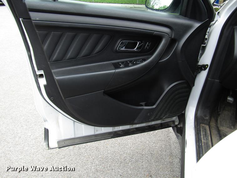 image for item DF7998 2015 Ford Taurus Police Interceptor