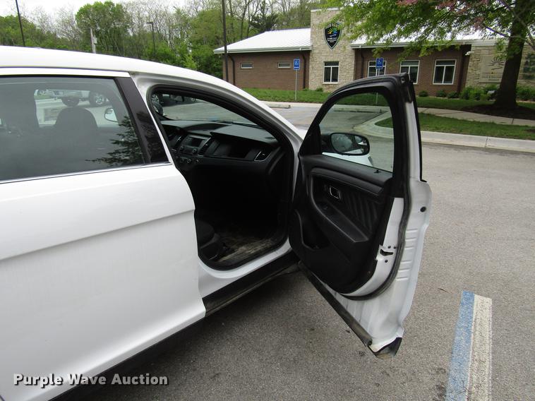 image for item DF7998 2015 Ford Taurus Police Interceptor