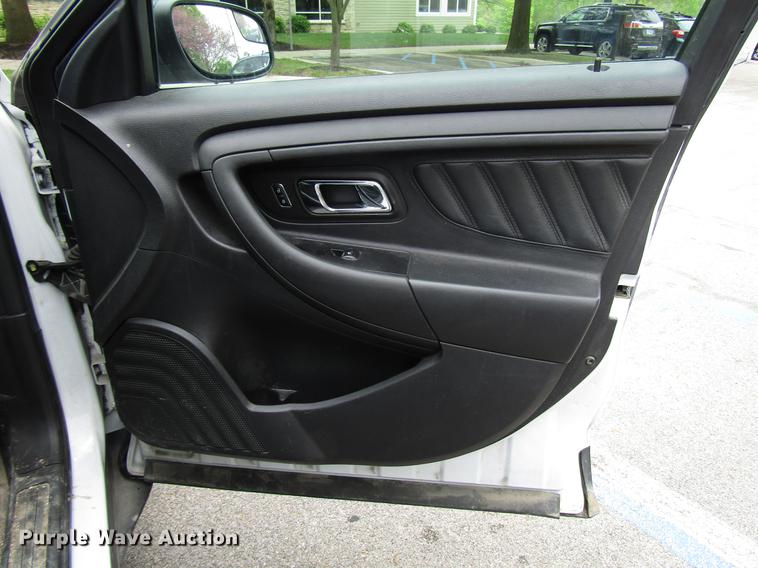 image for item DF7998 2015 Ford Taurus Police Interceptor