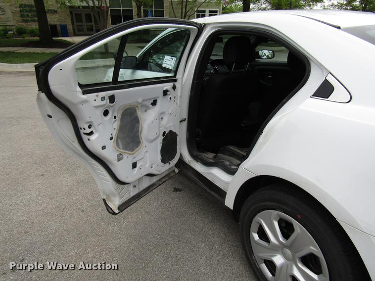 image for item DF7998 2015 Ford Taurus Police Interceptor