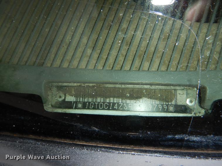 image for item DG0934 1994 GMC Sierra C1500 pickup truck