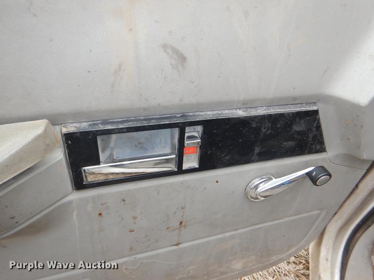 image for item DG0934 1994 GMC Sierra C1500 pickup truck