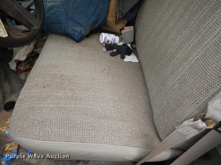 image for item DG0934 1994 GMC Sierra C1500 pickup truck