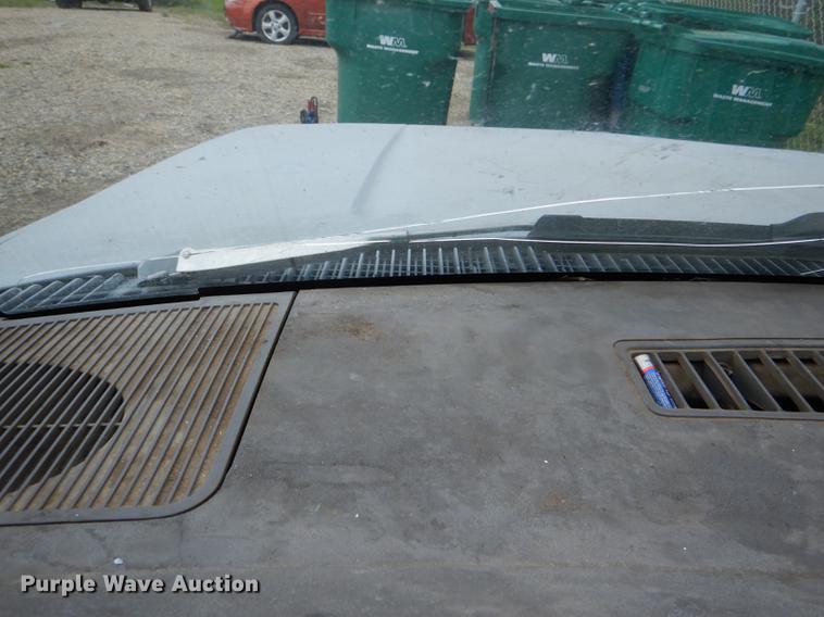 image for item DG0934 1994 GMC Sierra C1500 pickup truck