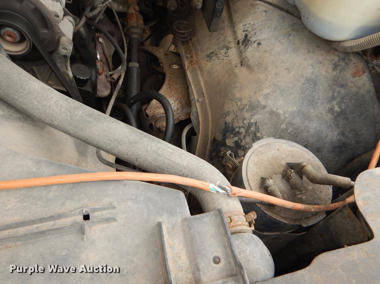 image for item DG0934 1994 GMC Sierra C1500 pickup truck