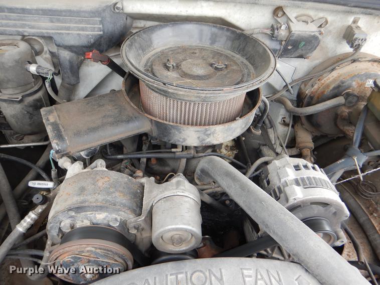 image for item DG0934 1994 GMC Sierra C1500 pickup truck