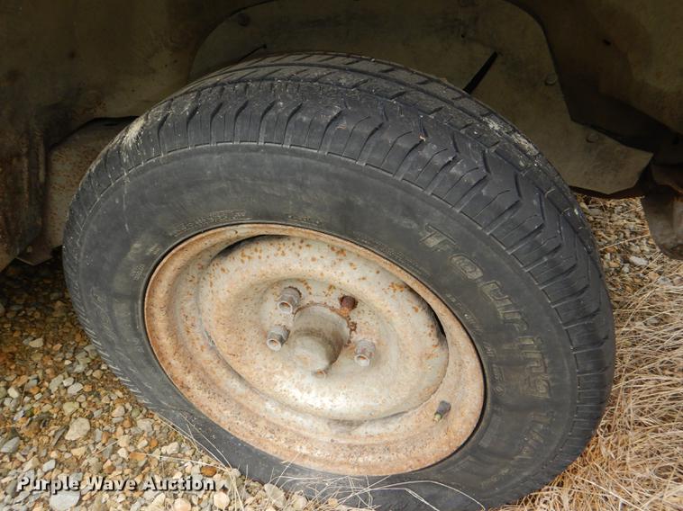 image for item DG0934 1994 GMC Sierra C1500 pickup truck