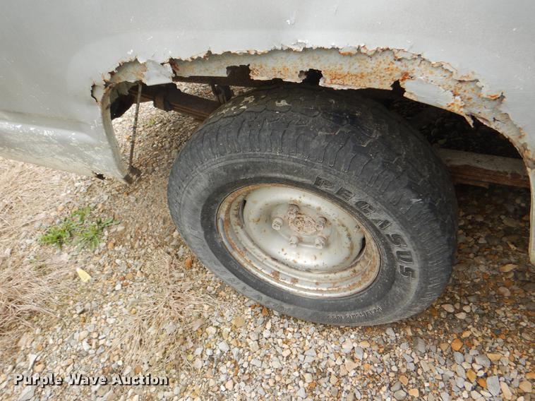 image for item DG0934 1994 GMC Sierra C1500 pickup truck