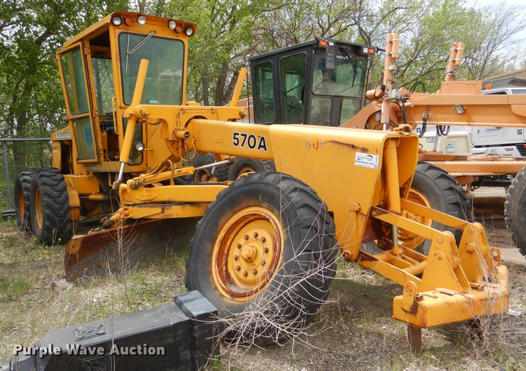 image for item DG0971 1978 John Deere 570A motor grader