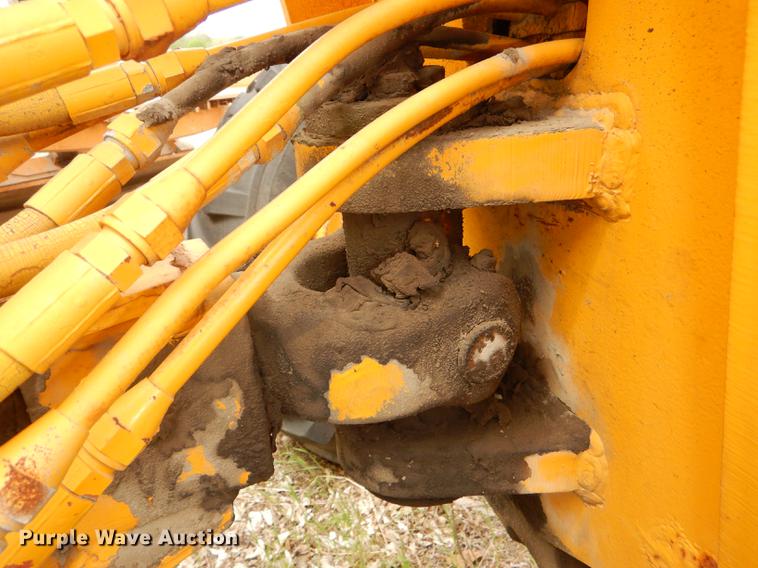 image for item DG0971 1978 John Deere 570A motor grader