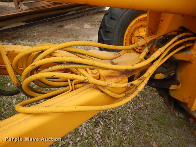 image for item DG0971 1978 John Deere 570A motor grader