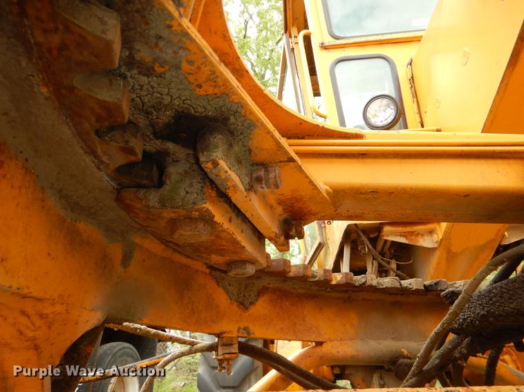 image for item DG0971 1978 John Deere 570A motor grader