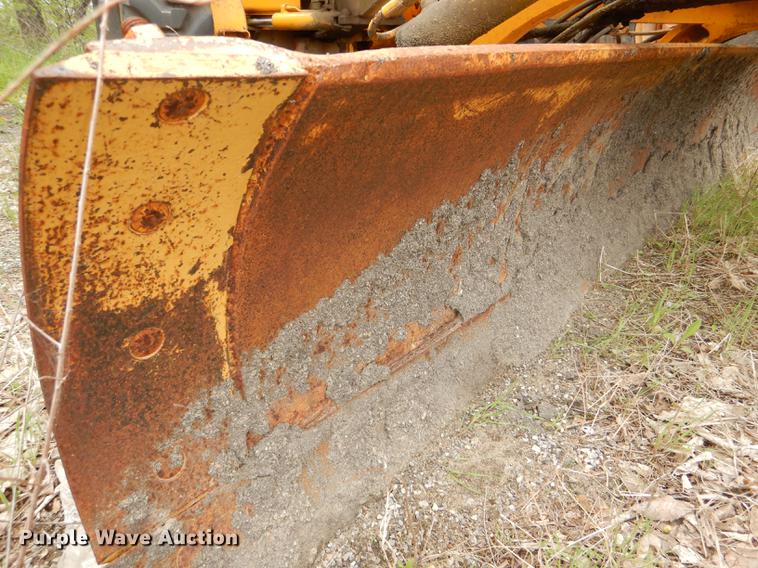 image for item DG0971 1978 John Deere 570A motor grader