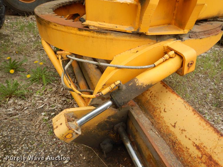 image for item DG0971 1978 John Deere 570A motor grader