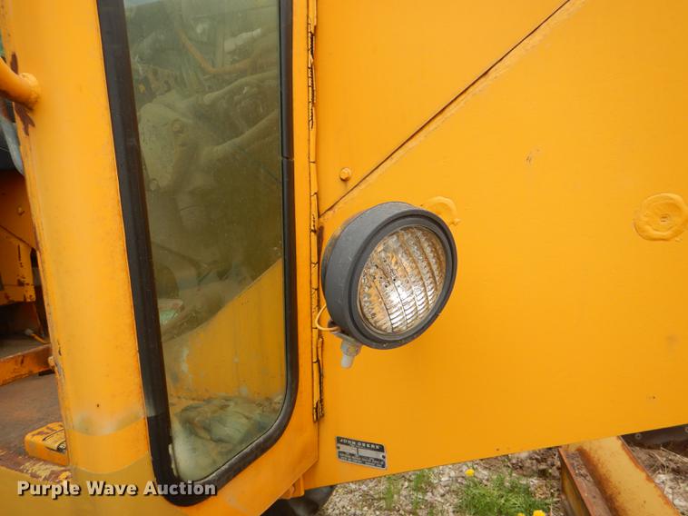 image for item DG0971 1978 John Deere 570A motor grader