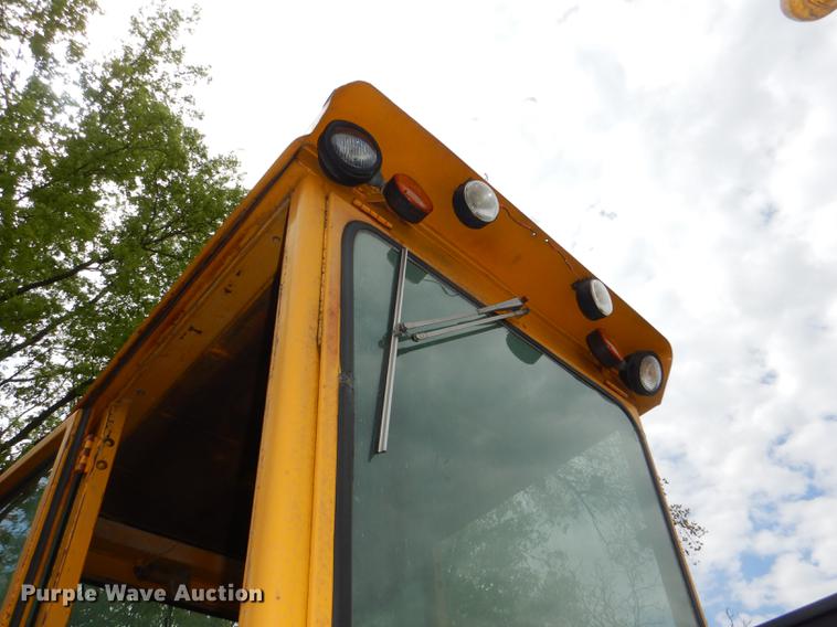 image for item DG0971 1978 John Deere 570A motor grader