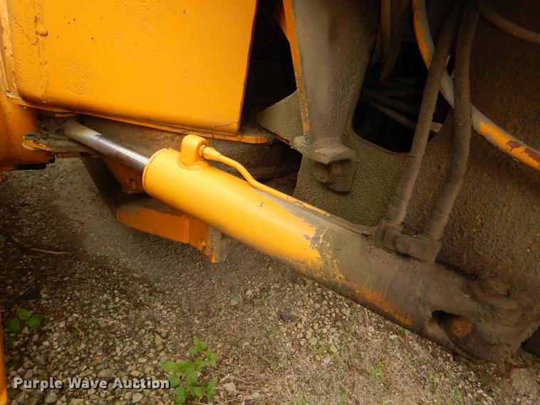 image for item DG0971 1978 John Deere 570A motor grader