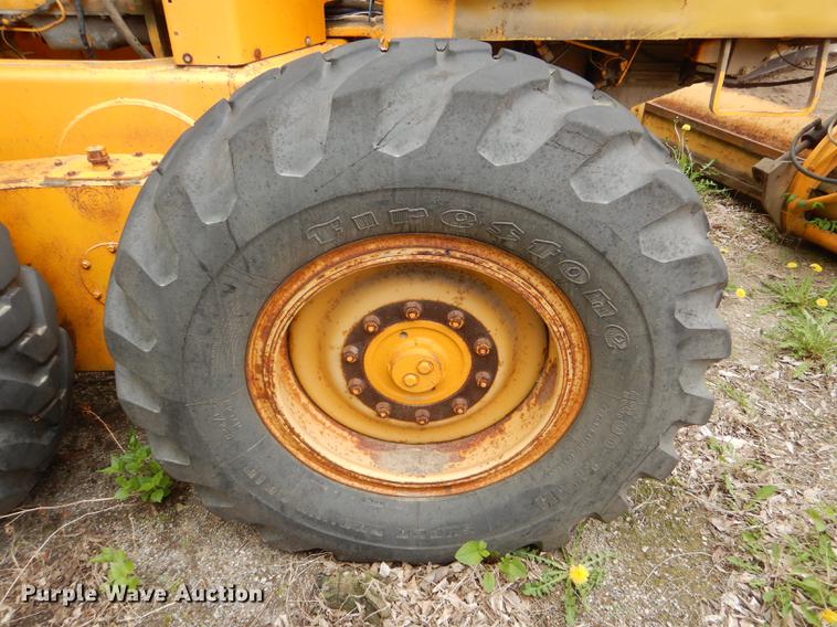 image for item DG0971 1978 John Deere 570A motor grader