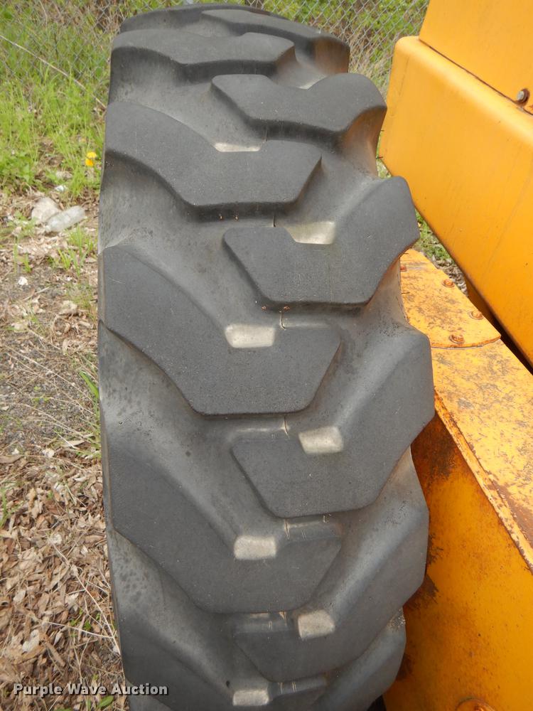 image for item DG0971 1978 John Deere 570A motor grader