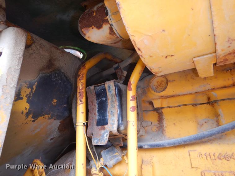 image for item DG0971 1978 John Deere 570A motor grader