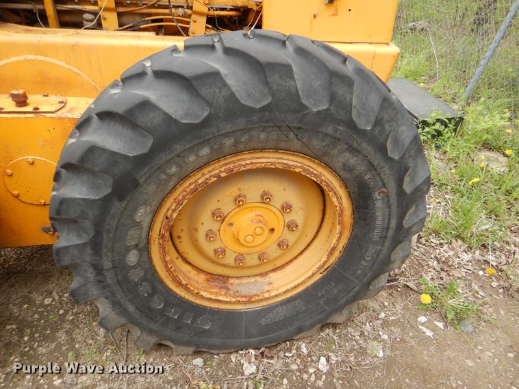 image for item DG0971 1978 John Deere 570A motor grader