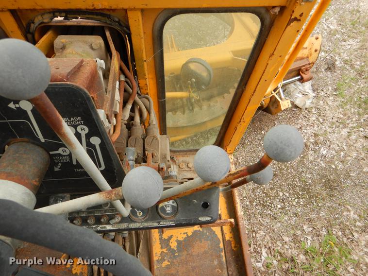 image for item DG0971 1978 John Deere 570A motor grader