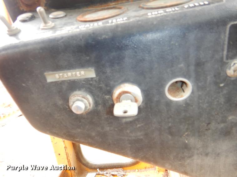 image for item DG0971 1978 John Deere 570A motor grader