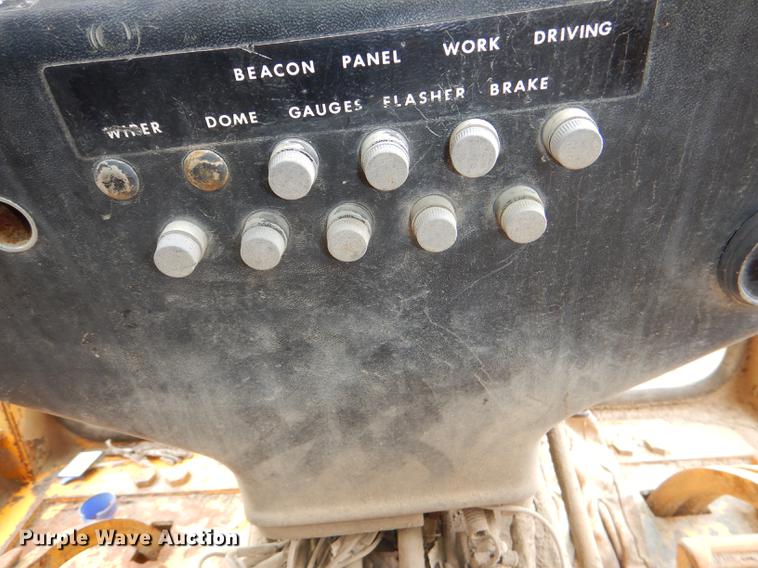 image for item DG0971 1978 John Deere 570A motor grader