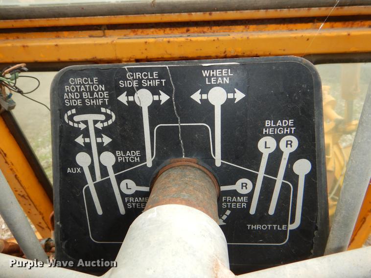 image for item DG0971 1978 John Deere 570A motor grader