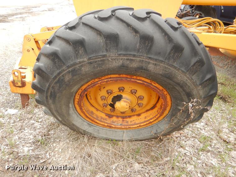 image for item DG0971 1978 John Deere 570A motor grader