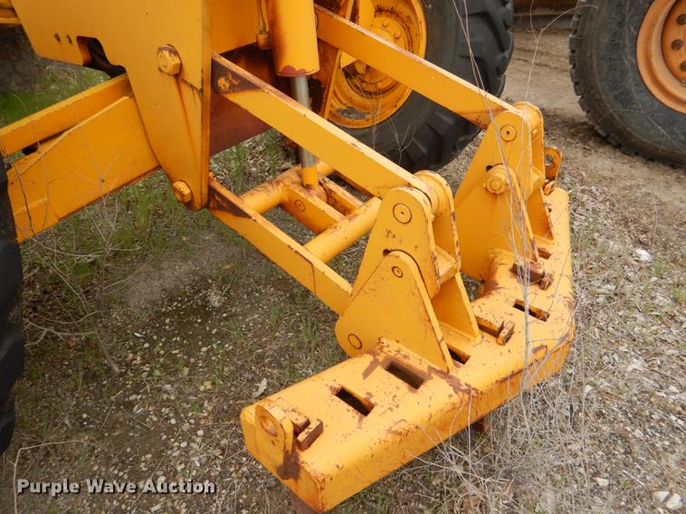 image for item DG0971 1978 John Deere 570A motor grader