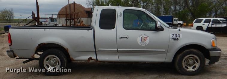 image for item DG0972 2000 Ford F150 XLT SuperCab pickup truck