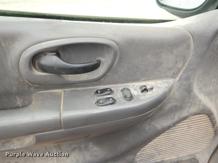 image for item DG0972 2000 Ford F150 XLT SuperCab pickup truck