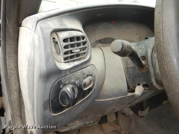 image for item DG0972 2000 Ford F150 XLT SuperCab pickup truck