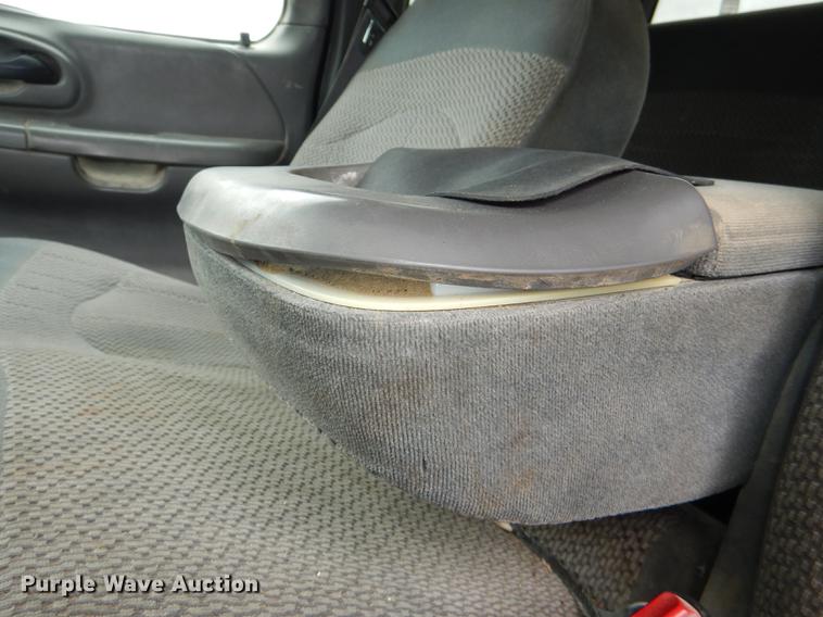 image for item DG0972 2000 Ford F150 XLT SuperCab pickup truck