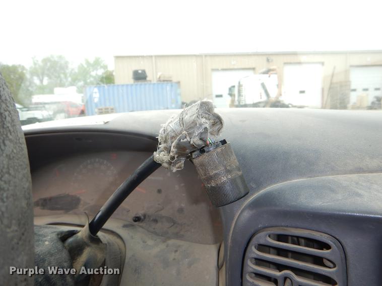 image for item DG0972 2000 Ford F150 XLT SuperCab pickup truck