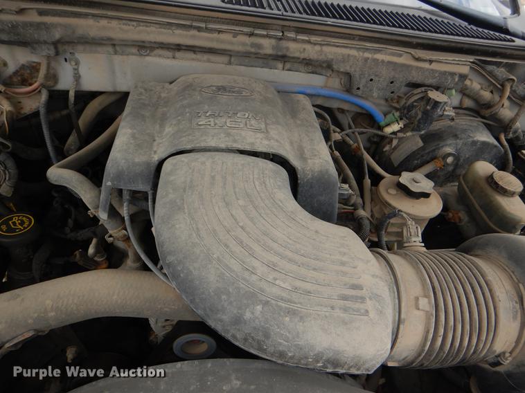 image for item DG0972 2000 Ford F150 XLT SuperCab pickup truck