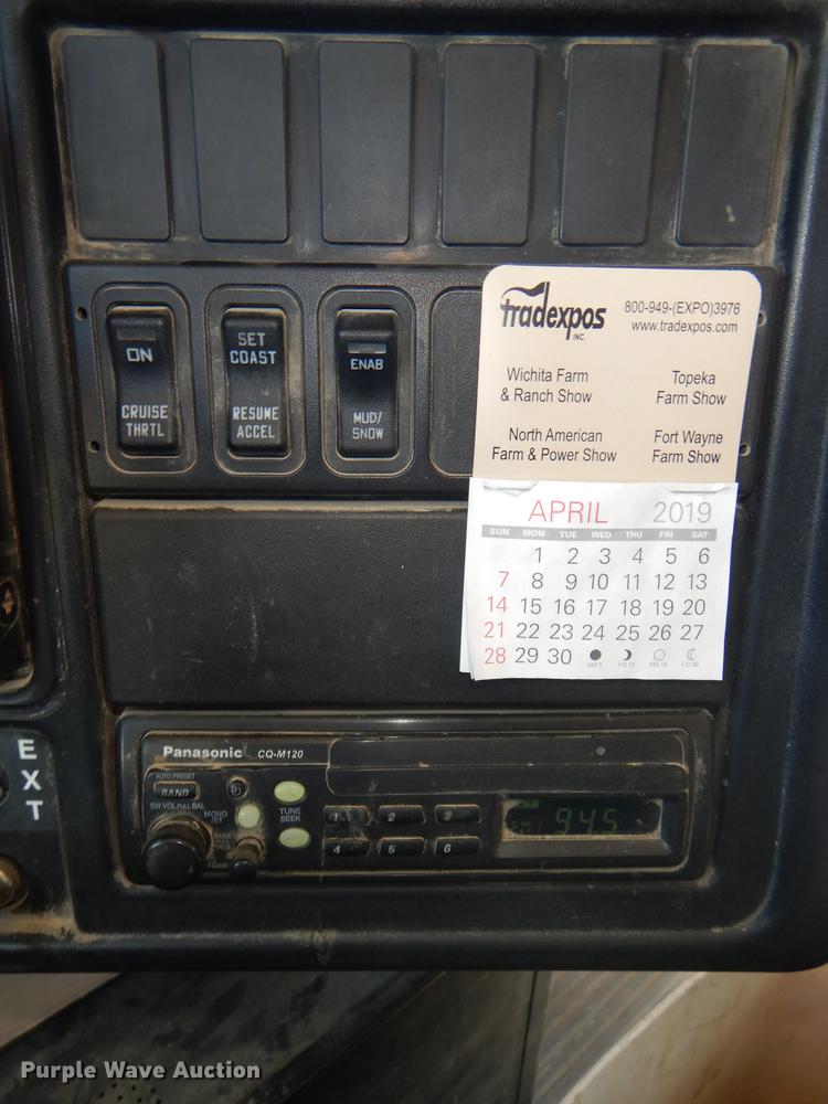 image for item DG0980 2008 International CE 300 school bus