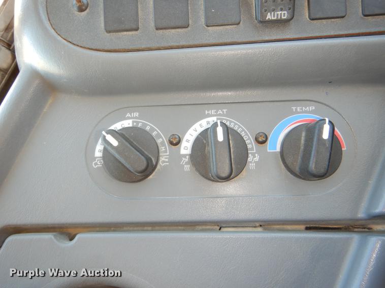 image for item DG0980 2008 International CE 300 school bus